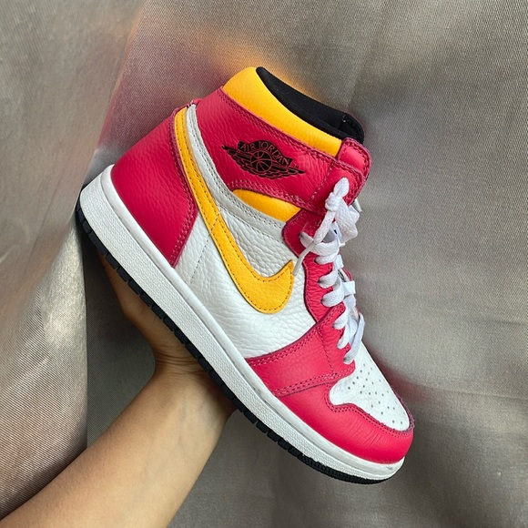 Nike Air Jordan 1 Retro High OG Fusion Red Yellow - Picture 1 of 1